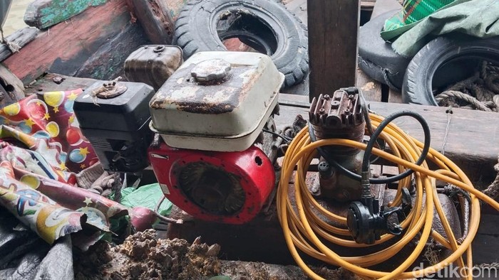 Barang bukti pencurian besi di Jembatan Suramadu