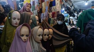 Berburu Busana Muslim di Pasar Johar Jelang Lebaran