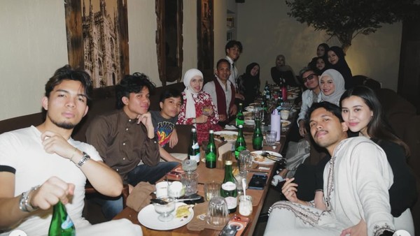 Gaya Aurel Hermansyah-Aaliyah Massaid, 2 Menantu saat Bukber Gen Halilintar