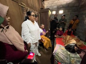 Pilu Bocah Gunungkidul 3 Tahun Putus Sekolah demi Rawat Ibu Sakit