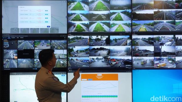 CCTV Pantau arus mudik di Cirebon
