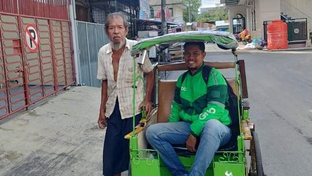 Irwan Rewa Dg. Kompo (35), pengemudi ojol yang jadi harapan masyarakat prasejahtera.