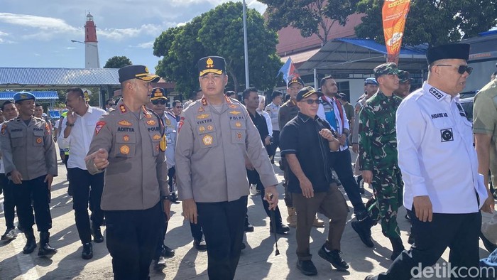 Kapolda-Gubernur Babel Cek Pelabuhan Tanjung Kalian, Ada Penumpukan Pemudik.
