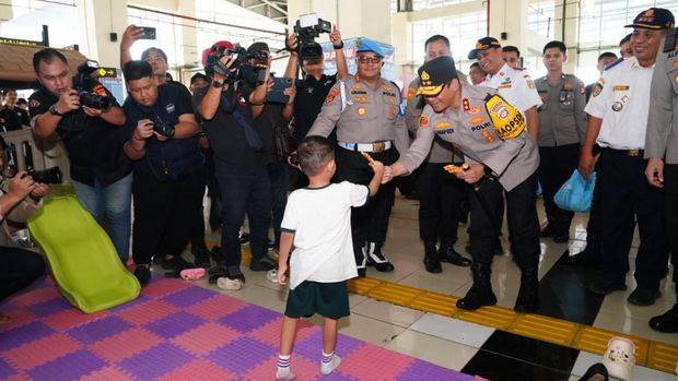 Kapolda Metro Jaya Irjen Asep Edi Suheri telah melaksanakan peninjauan langsung ke sejumlah simpul transportasi utama di Jakarta pada Sabtu (14/3). (Dok istimewa).