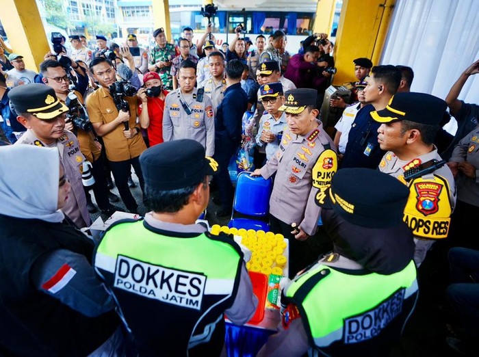 Kapolri Gagalkan Sopir Curang: Tinjau Ramp Check hingga Tes Urine di Purabaya!