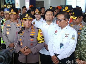Pesan Kapolri Usai Tinjau Pos Pelayanan-Pengamanan Mudik di Surabaya
