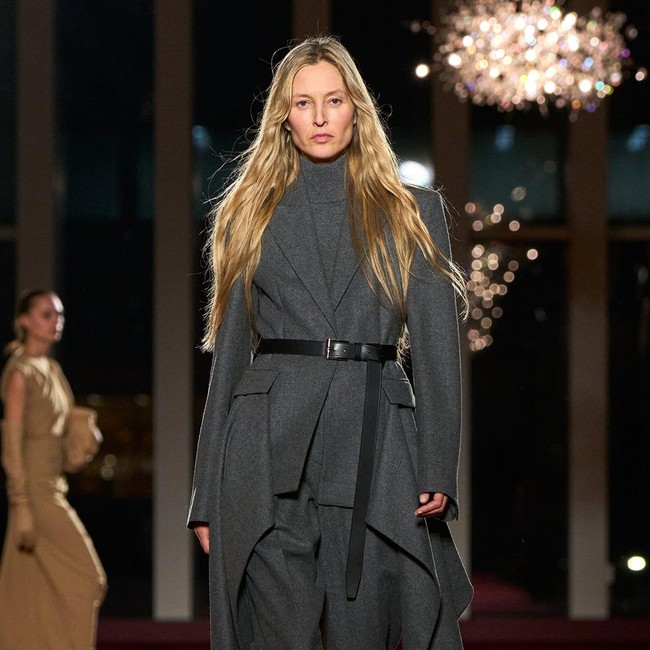 Foto: Koleksi Michael Kors Fall 2026, Tonggak Penting Karier Sang Desainer
