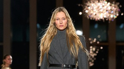 Foto: Koleksi Michael Kors Fall 2026, Tonggak Penting Karier Sang Desainer