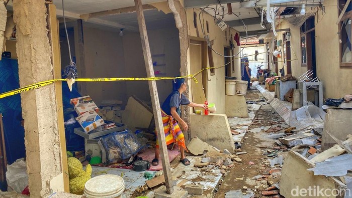 Kondisi kontrakan di Cileunyi hancur akibat ledakan misterius