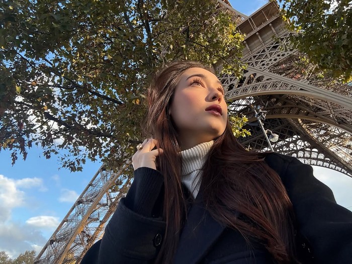 Laura Moane di Paris