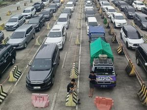 Puncak Arus Mudik Pelabuhan Bakauheni, Kendaraan Padati Pelabuhan