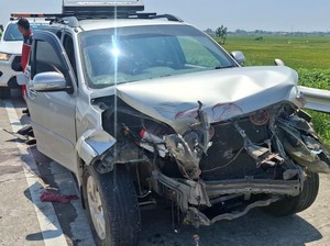2 Mobil Pemudik Kecelakaan Beruntun di Tol Pemalang hingga Ringsek