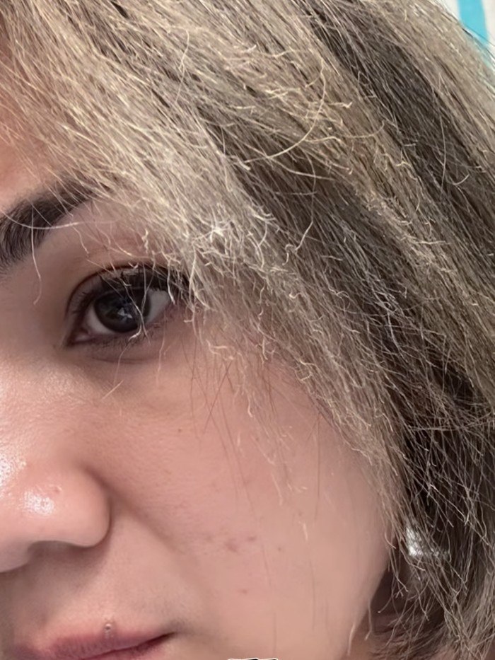 Hiks! Rambut Nirina Zubir Rusak Parah karena Gagal Bleaching