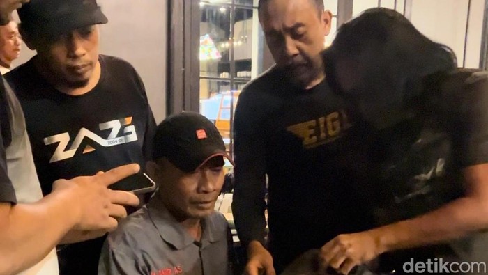 Seorang oknum wartawan ditangkap polisi setelah tertangkap memeras pengacara