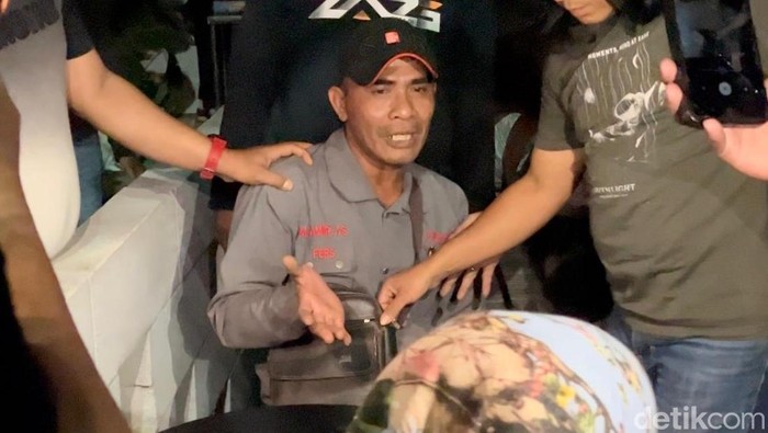 Seorang oknum wartawan ditangkap polisi setelah tertangkap memeras pengacara