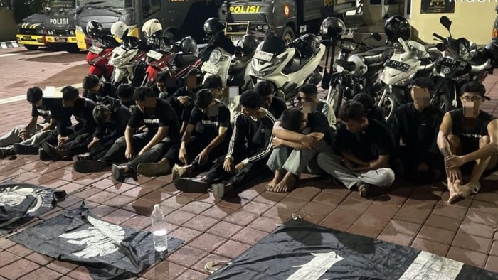 Pelajar di Gresik diciduk karena diduga gelar sahur on the road sambil mabuk
