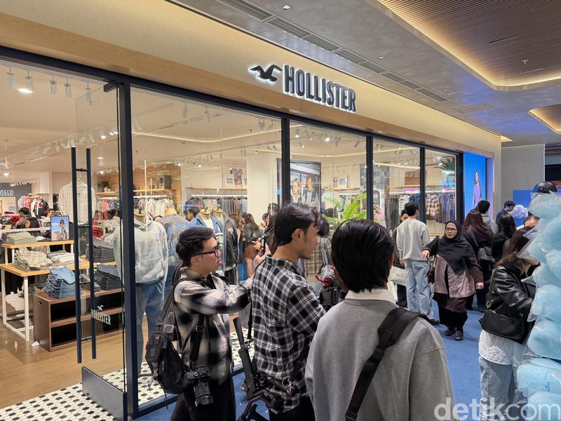 Pembukaan Toko Hollister Pertama se-Asia Tenggara di Pondok Indah Mall 1
