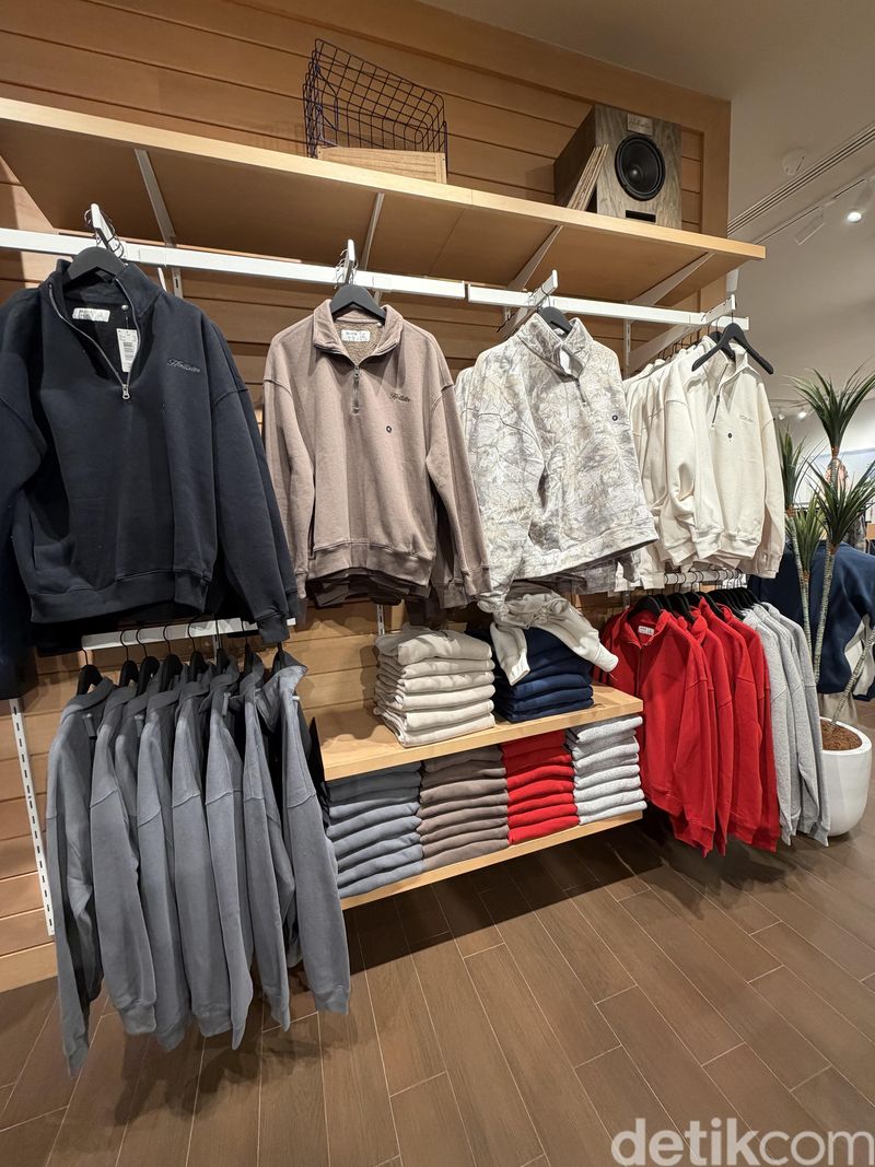 Pembukaan Toko Hollister Pertama se-Asia Tenggara di Pondok Indah Mall 1