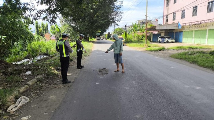 Pengendara motor di Musi Rawas tewas usai menabrak truk yang parkir di pinggir jalan