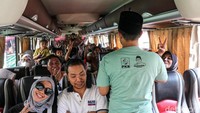 Program mudik gratis ini membantu masyarakat pulang ke kampung halaman menjelang Hari Raya Idul Fitri tanpa terbebani biaya transportasi.  