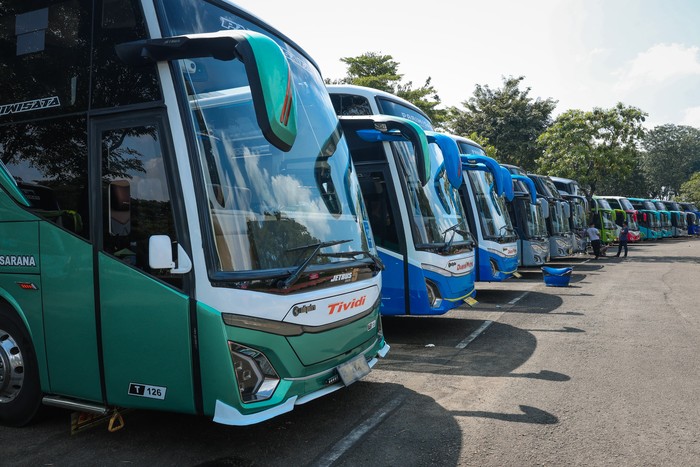 Ratusan Bus Datang ke TMII, Siap Bawa Ribuan Warga Jateng Mudik Gratis