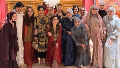 Foto Diana Pungky yang Curi Atensi Bukber Bareng Artis Lawas, Cantiknya Awet