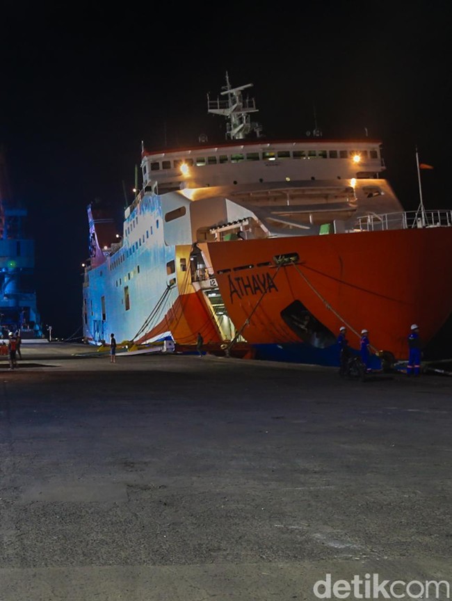 Saat Transformers Ikut Mudik di Pelabuhan Ciwandan