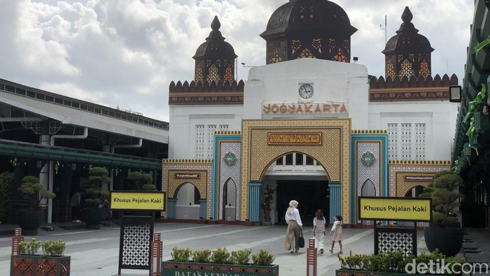 Stasiun Yogyakarta atau Stasiun Tugu Jogja, Minggu (15/3/2026).