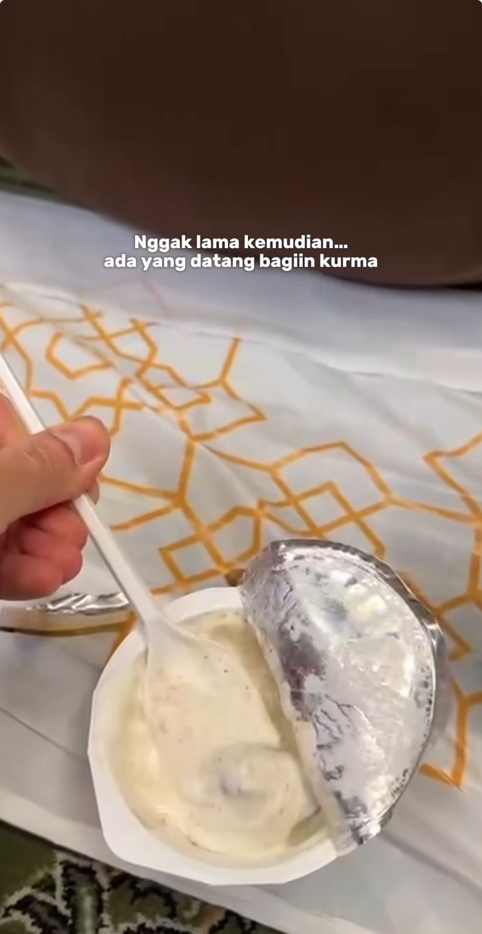 Teuku Wisnu Buka Puasa di Masjidil Haram, Ini Menu Spesialnya