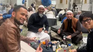 Teuku Wisnu Buka Puasa di Masjidil Haram, Ini Menu Spesialnya