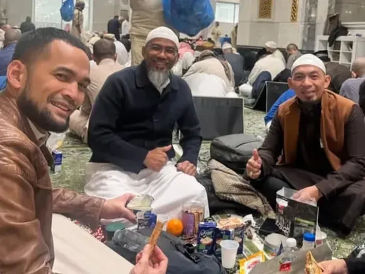 Teuku Wisnu Buka Puasa di Masjidil Haram, Ini Menu Spesialnya