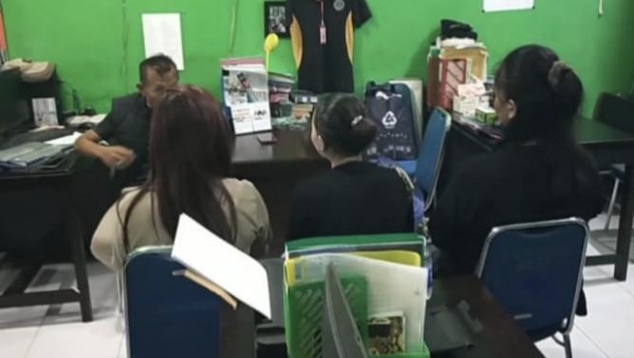 Wanita malam yang terciduk razia didata di Kantor Satpol PP Nganjuk.