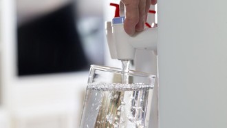 Hati-hati! BPA Tak Cuma Ada di Galon, Paparan Kronis Bisa Ganggu Tumbuh Kembang Anak