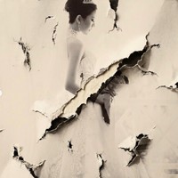 Baru-baru ini Agnes kembali mengunggah foto lawas dirinya saat menikah ddan mengenakan gaun pengantin. Agnes juga memberikan keterangan terkait dirinya yang memilih untuk bercerai. Saya ingin menjelaskan bahwa keputusan ini sepenuhnya milik saya dan tidak dipengaruhi oleh orang lain. Setelah banyak berpikir dan merenung, aku menyadari bahwa ini adalah satu-satunya jalan yang akan membuatku bisa menemukan kebahagiaanku kembali. Foto: Instagram/@agnes_jennifer