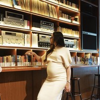 Penampilan Alyssa yang tetap terlihat stunning di masa kehamilan membuatnya banjir pujian. Pretty mama, tulis salah satu komentar. masyaAllah bumil tercantik sehat & lancar sampe lahiran yaa mamalyssa, komentar lain. Diketahui saat ini usia kehamilan Alyssa sudah memasuki trimester ketiga. Foto: Instagram/@alyssadaguise