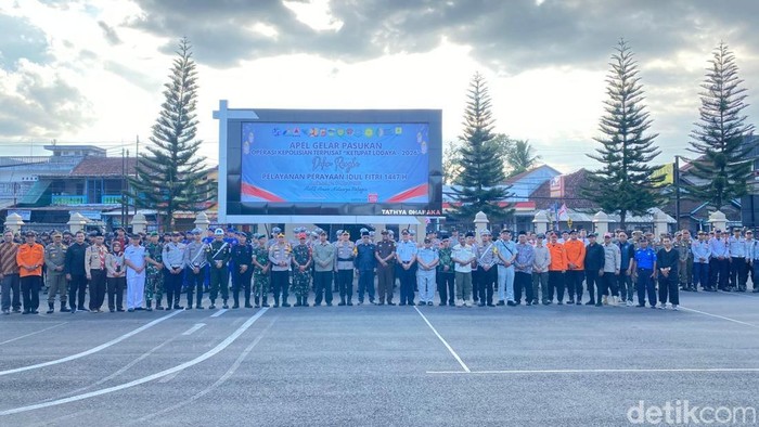 Apel operasi pengamanan jalur mudik di Polres Tasikmalaya