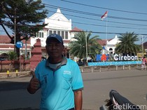 Asa Porter Stasiun Cirebon Jemput Rezeki Mudik Lebaran