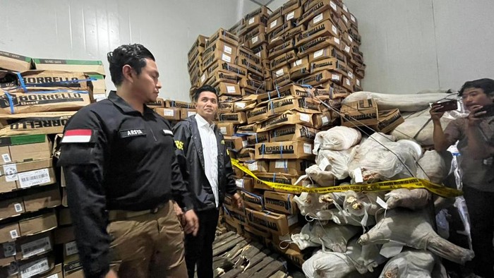 Bareskrim Polri tetapkan 4 tersangka kasus peredaran daging impor kedaluwarsa (Ondang/detikcom)