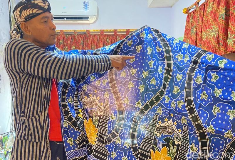 Batik Okra Surabaya