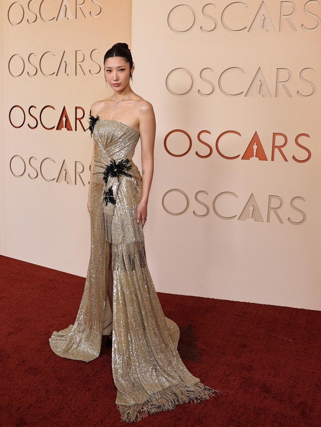 Foto: Jessica Buckley Hingga Ejae, Ini 10 Artis Berbusana Terbaik Oscars 2026