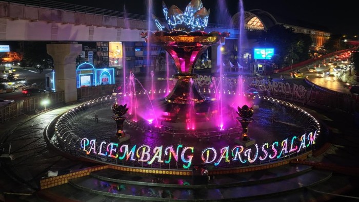 Bundaran Air Mancur (BAM) Tugu Cempako Telok di Palembang