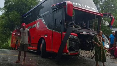 Bus PO Mulya Jaya kecelakaan di Jalan Lintas Sumbawa-Bima, Desa Brang Kolong, Kecamatan Plampang, Sumbawa, NTB, Senin (16/3/2026) siang. (Istimewa)