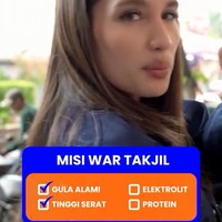 Misi war takjil yang dijalani Cinta dan timnya ialah membeli makanan yang mengandung gula alami, tinggi serat, elektrolit, dan protein. Foto: Instagram/@claurakiehl