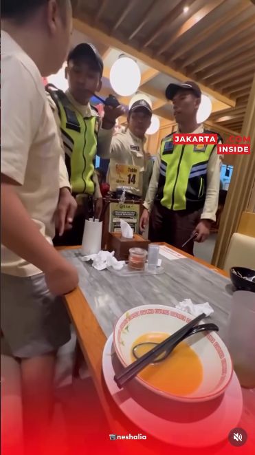 Diduga Gegara Pesanan Lama Datang, Pengunjung Ngamuk di Resto Ramen Bekasi Diduga Gegara Pesanan Lama Datang, Pengunjung Ngamuk di Resto Ramen Bekasi