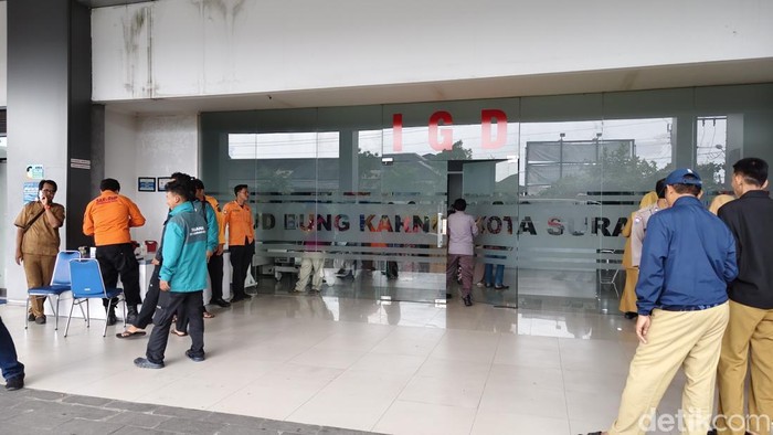 Dua bocah tewas hanyut di Sungai Premulung dilarikan ke RSUD Bung Karno, Senin (16/3/2026)