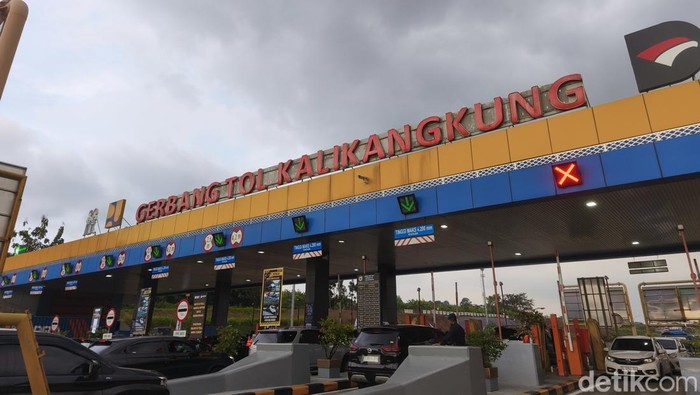 Gerbang Tol Kalikangkung, Kota Semarang, Senin (16/3/2026).