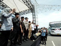 Gubernur Sulsel Lepas Peserta Mudik Gratis, Tekan Kemacetan-Risiko Kecelakaan