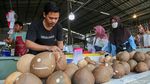 Jelang Lebaran, Harga Bahan Pokok di Pasar Ciputat Masih Stabil