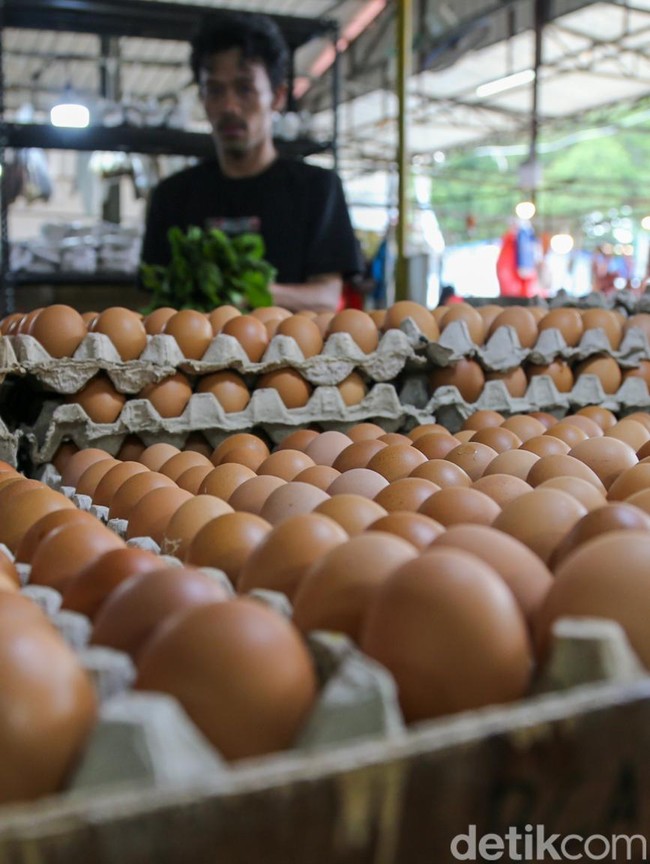 Jelang Lebaran, Harga Bahan Pokok di Pasar Ciputat Masih Stabil