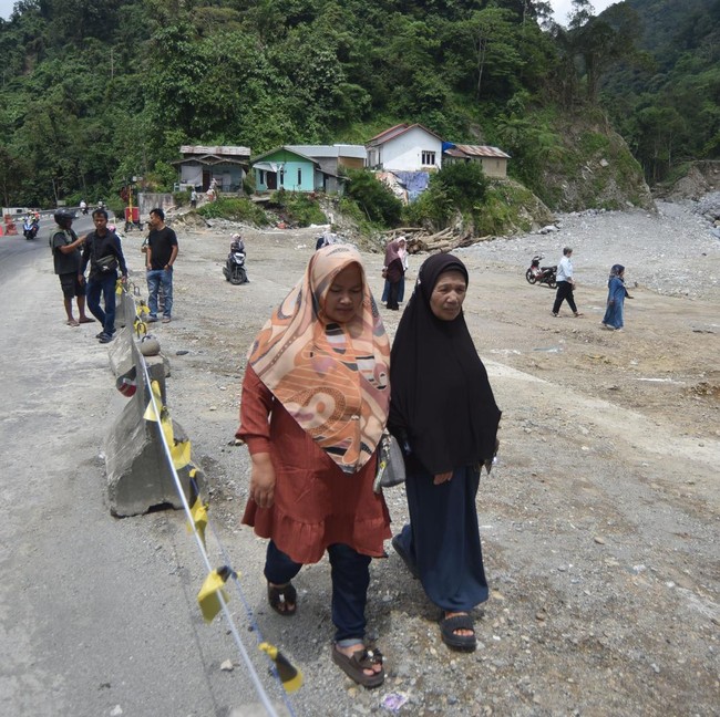 Jelang Lebaran, Penyintas Longsor Padang Panjang Kembali Cari Keluarga Hilang